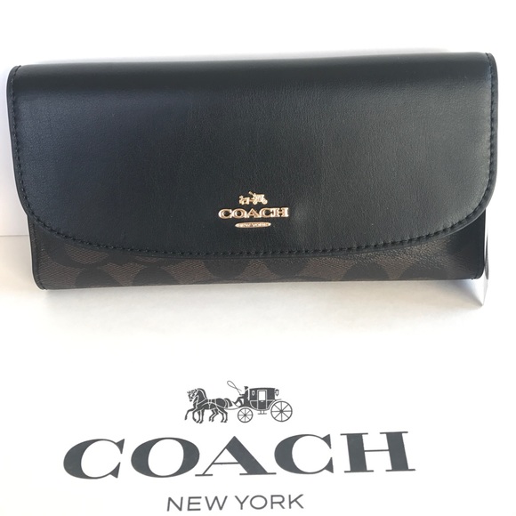 Coach Handbags - 💯🆕coach wallet🆕brown/black